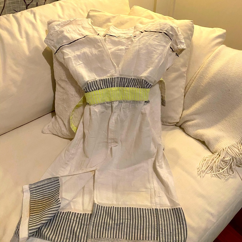 Beach cover up; Delicate details